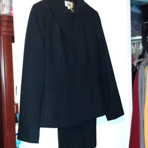 Black Le Suit power pantsuit